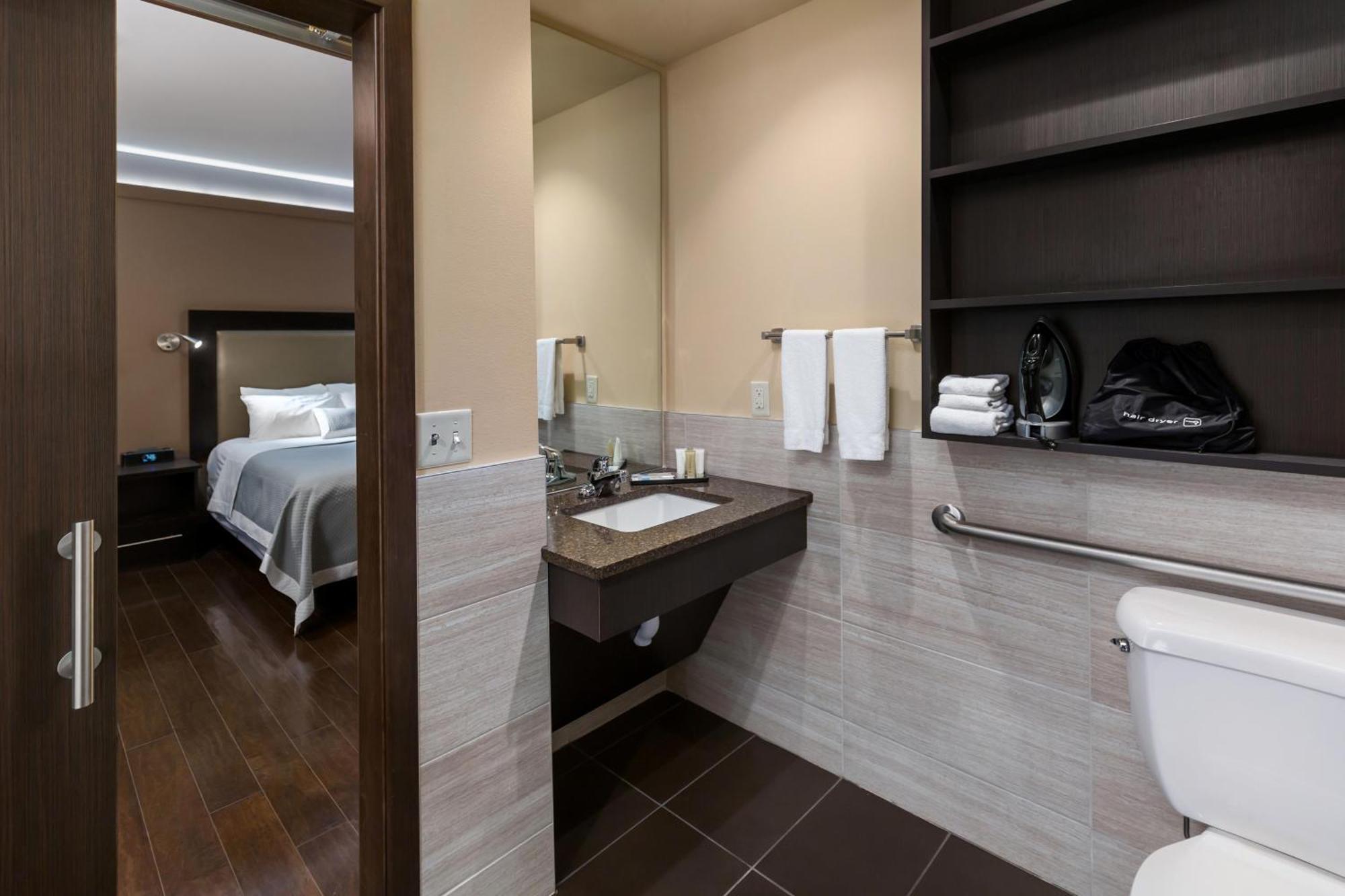 Aerostay Sioux Falls Exterior photo