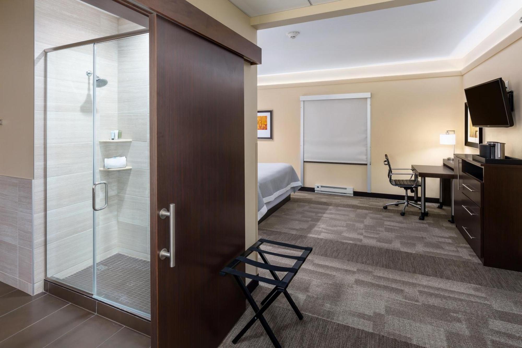 Aerostay Sioux Falls Room photo