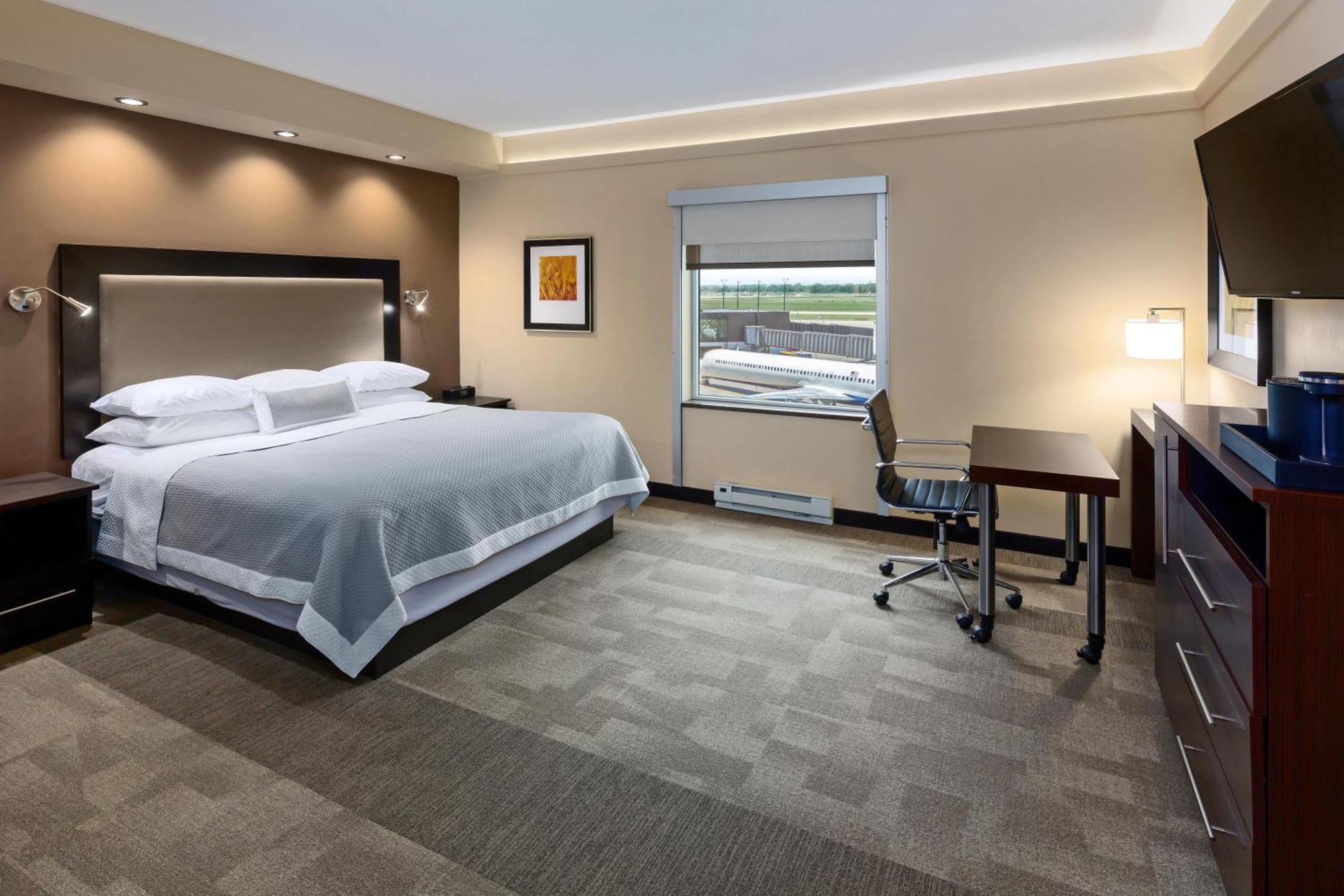Aerostay Sioux Falls Room photo