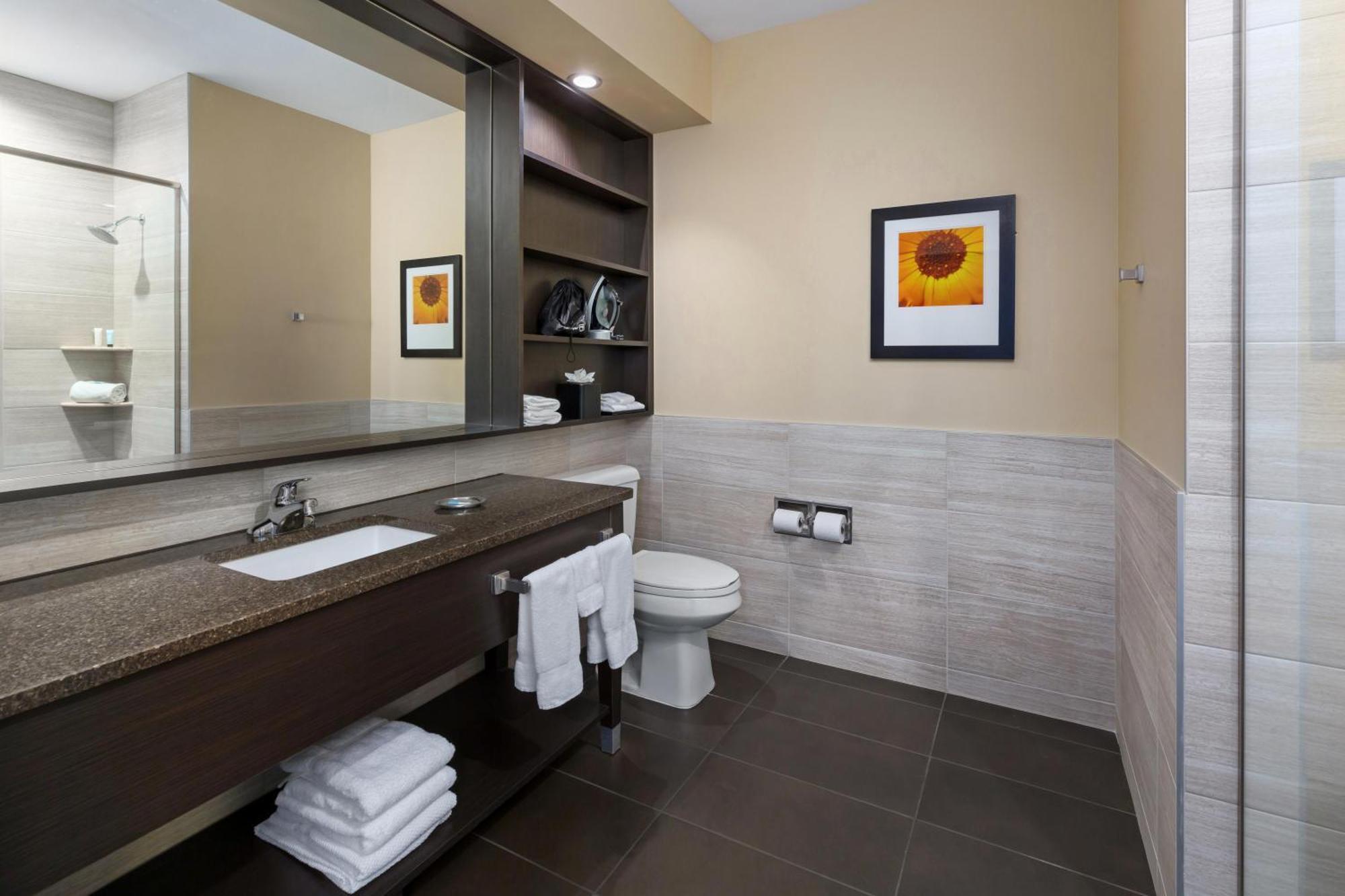 Aerostay Sioux Falls Room photo